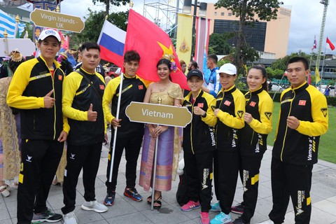 Nữ võ sĩ Hữu Hiếu vô địch Giải Muay thế giới 2019 - Ảnh 2. Nữ võ sĩ Hữu Hiếu vô địch Giải Muay thế giới 2019 - Ảnh 2.