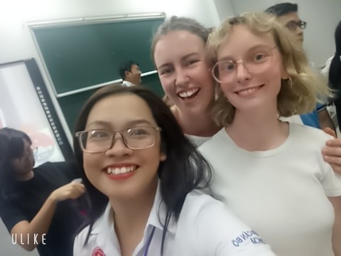 Báo Tuổi Trẻ là con đò đưa lối những số phận tuổi học trò... - Ảnh 1. Báo Tuổi Trẻ là con đò đưa lối những số phận tuổi học trò... - Ảnh 1.