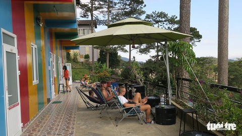 Nhà nhà đua làm homestay rồi ngồi than lỗ - Ảnh 4. Nhà nhà đua làm homestay rồi ngồi than lỗ - Ảnh 4.