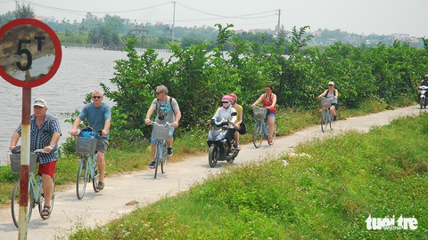 Nhà nhà đua làm homestay rồi ngồi than lỗ - Ảnh 1. Nhà nhà đua làm homestay rồi ngồi than lỗ - Ảnh 1.