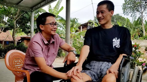 Gặp lại người hùng cứu người trong lũ dữ - Ảnh 1. Gặp lại người hùng cứu người trong lũ dữ - Ảnh 1.