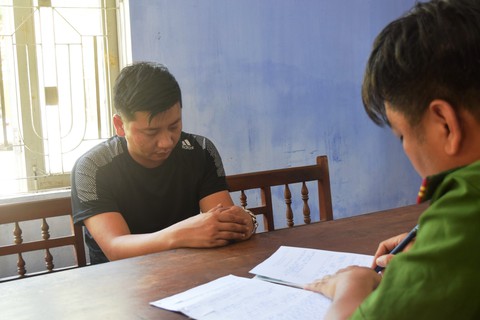 Phê ma túy, tài xế lao xe vào hiện trường tai nạn trên quốc lộ - Ảnh 2. Phê ma túy, tài xế lao xe vào hiện trường tai nạn trên quốc lộ - Ảnh 2.