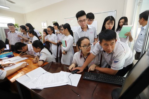 Điểm chuẩn ĐH Ngân hàng TP.HCM từ 15,56-22,8 điểm - Ảnh 1. Điểm chuẩn ĐH Ngân hàng TP.HCM từ 15,56-22,8 điểm - Ảnh 1.