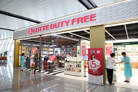 Lotte Duty Free khai trương tại sân bay quốc tế Nội Bài - Ảnh 2. Lotte Duty Free khai trương tại sân bay quốc tế Nội Bài - Ảnh 2.
