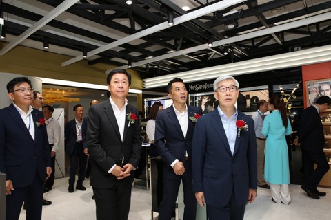 Lotte Duty Free khai trương tại sân bay quốc tế Nội Bài - Ảnh 3. Lotte Duty Free khai trương tại sân bay quốc tế Nội Bài - Ảnh 3.