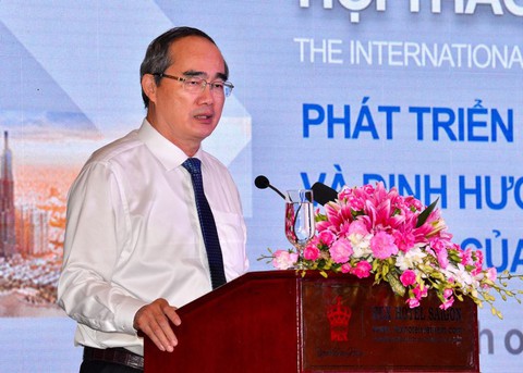 TP.HCM cần dành thêm quỹ đất phát triển hạ tầng dịch vụ - Ảnh 1. TP.HCM cần dành thêm quỹ đất phát triển hạ tầng dịch vụ - Ảnh 1.