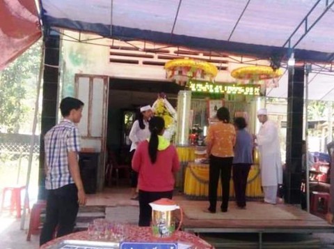 Bắt người chồng đâm chết vợ khiến con trai đau lòng bỏ thi - Ảnh 1. Bắt người chồng đâm chết vợ khiến con trai đau lòng bỏ thi - Ảnh 1.
