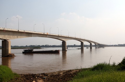 Thu phí chưa trả đủ 25% lãi vay, BOT cầu Văn Lang cầu cứu - Ảnh 2. Thu phí chưa trả đủ 25% lãi vay, BOT cầu Văn Lang cầu cứu - Ảnh 2.