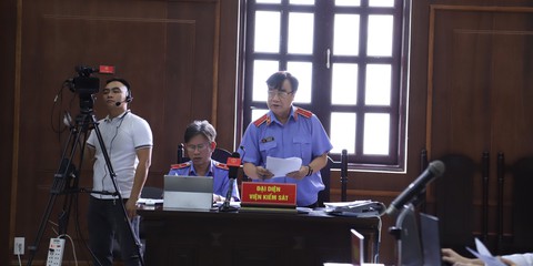 Đà Nẵng xét xử phúc thẩm ‘kỳ án’ buôn lậu gỗ trắc - Ảnh 3. Đà Nẵng xét xử phúc thẩm ‘kỳ án’ buôn lậu gỗ trắc - Ảnh 3.