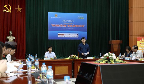 Vinh quang Việt Nam tôn vinh 19 tập thể, cá nhân - Ảnh 1. Vinh quang Việt Nam tôn vinh 19 tập thể, cá nhân - Ảnh 1.