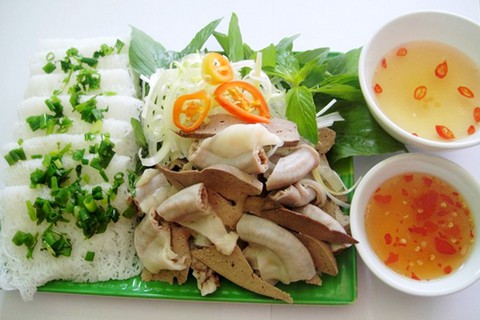 Ấm lòng món bánh hỏi cháo lòng Bình Định - Ảnh 2. Ấm lòng món bánh hỏi cháo lòng Bình Định - Ảnh 2.
