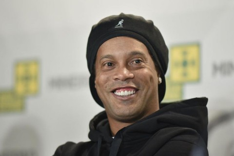 Ronaldinho bị niêm phong tài sản - Ảnh 1. Ronaldinho bị niêm phong tài sản - Ảnh 1.