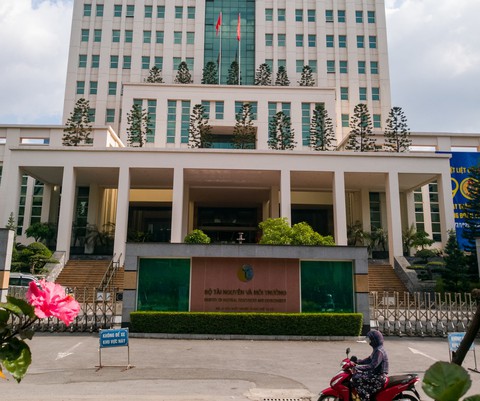 Bộ Tài nguyên và môi trường bổ nhiệm hàng chục cán bộ thiếu điều kiện, tiêu chuẩn - Ảnh 1. Bộ Tài nguyên và môi trường bổ nhiệm hàng chục cán bộ thiếu điều kiện, tiêu chuẩn - Ảnh 1.