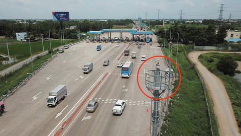 Bộ não giám sát cao tốc bị tê liệt - Ảnh 1. Bộ não giám sát cao tốc bị tê liệt - Ảnh 1.