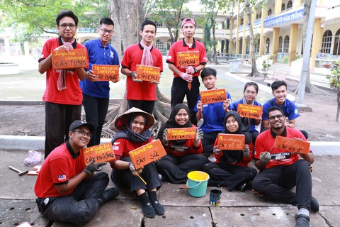 Tình nguyện viên quốc tế học tiếng Việt, trồng cây xanh ở Việt Nam - Ảnh 1. Tình nguyện viên quốc tế học tiếng Việt, trồng cây xanh ở Việt Nam - Ảnh 1.