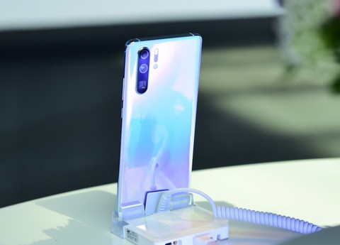 Những smartphone nào đã đưa Huawei thành thương hiệu smartphone thứ 2 toàn cầu? - Ảnh 3. Những smartphone nào đã đưa Huawei thành thương hiệu smartphone thứ 2 toàn cầu? - Ảnh 3.