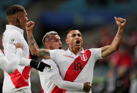 Hủy diệt Chile, Peru lần đầu vào chung kết Copa America sau 44 năm - Ảnh 1. Hủy diệt Chile, Peru lần đầu vào chung kết Copa America sau 44 năm - Ảnh 1.