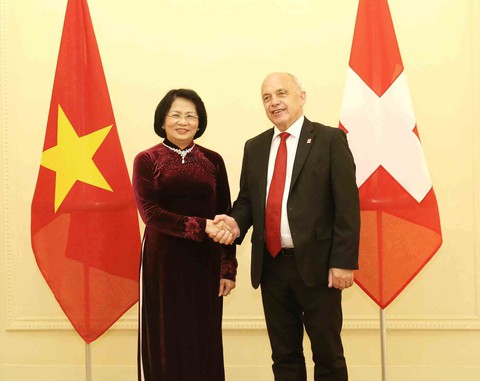Phó chủ tịch nước Đặng Thị Ngọc Thịnh hội kiến tổng thống Thụy Sĩ - Ảnh 1. Phó chủ tịch nước Đặng Thị Ngọc Thịnh hội kiến tổng thống Thụy Sĩ - Ảnh 1.
