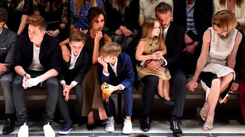 Beckham tự hào 20 năm một vợ bốn con, hạnh phúc với Victoria - Ảnh 5. Beckham tự hào 20 năm một vợ bốn con, hạnh phúc với Victoria - Ảnh 5.
