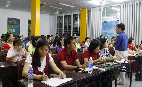 Thầy cô các môn đi học dạy đạo đức - Ảnh 1. Thầy cô các môn đi học dạy đạo đức - Ảnh 1.
