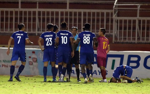 Chấp Anh Đức, B.Bình Dương vẫn thắng Sài Gòn để vào bán kết Cúp quốc gia 2019 - Ảnh 4. Chấp Anh Đức, B.Bình Dương vẫn thắng Sài Gòn để vào bán kết Cúp quốc gia 2019 - Ảnh 4.