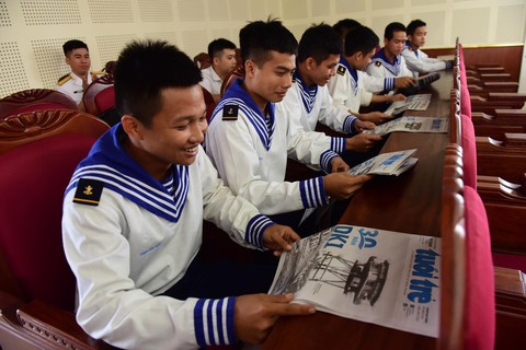 Tiểu đoàn DK1 đón nhận Huân chương Bảo vệ Tổ quốc hạng Nhì - Ảnh 2. Tiểu đoàn DK1 đón nhận Huân chương Bảo vệ Tổ quốc hạng Nhì - Ảnh 2.