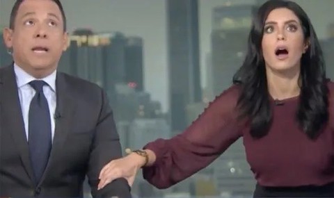 Video người dẫn chương trình chui xuống gầm bàn vì động đất ở California - Ảnh 3. Video người dẫn chương trình chui xuống gầm bàn vì động đất ở California - Ảnh 3.