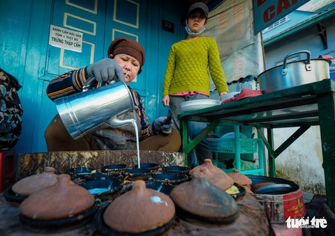 Đến Đà Lạt nhất định phải ăn bánh căn - Ảnh 6. Đến Đà Lạt nhất định phải ăn bánh căn - Ảnh 6.