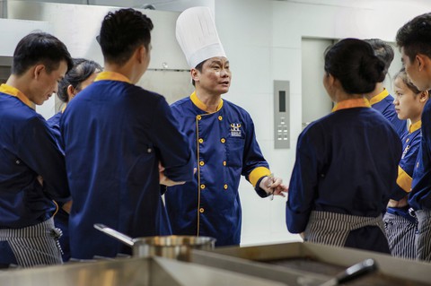 Giải pháp nào cho nguồn nhân lực du lịch Việt Nam? - Ảnh 2. Giải pháp nào cho nguồn nhân lực du lịch Việt Nam? - Ảnh 2.