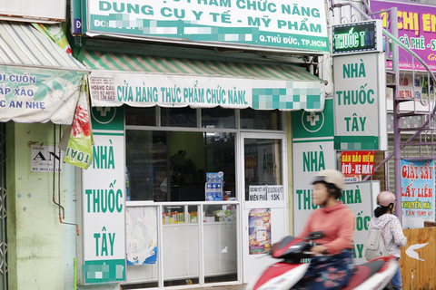 Phải biết mình đưa thuốc gì vào miệng - Ảnh 1. Phải biết mình đưa thuốc gì vào miệng - Ảnh 1.