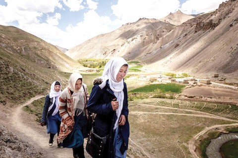 Ý chí mạnh mẽ ở một ngôi trường vùng núi Afghanistan - Ảnh 1. Ý chí mạnh mẽ ở một ngôi trường vùng núi Afghanistan - Ảnh 1.