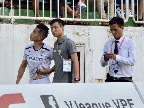 Sân Pleiku: Hoàng Anh Gia Lai lại thua bởi ‘khắc tinh’ Quảng Nam - Ảnh 3. Sân Pleiku: Hoàng Anh Gia Lai lại thua bởi ‘khắc tinh’ Quảng Nam - Ảnh 3.