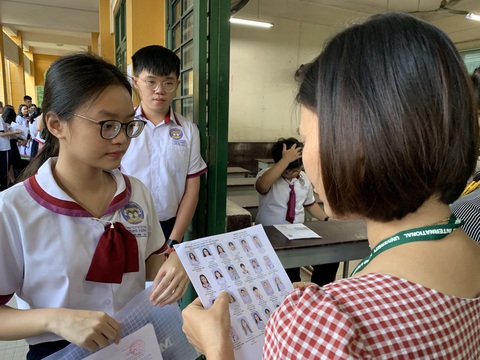 Hơn 2.000 thí sinh đầu tiên trúng tuyển vào ĐH Kinh tế TP.HCM - Ảnh 1. Hơn 2.000 thí sinh đầu tiên trúng tuyển vào ĐH Kinh tế TP.HCM - Ảnh 1.