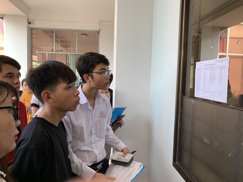 Hơn 15.000 thí sinh thi đánh giá năng lực đợt 2 của ĐH Quốc gia TP.HCM - Ảnh 1. Hơn 15.000 thí sinh thi đánh giá năng lực đợt 2 của ĐH Quốc gia TP.HCM - Ảnh 1.