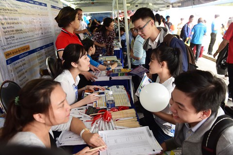 Ngày hội tư vấn xét tuyển ĐH - CĐ năm 2019: Giải đáp mọi thắc mắc xét tuyển - Ảnh 4. Ngày hội tư vấn xét tuyển ĐH - CĐ năm 2019: Giải đáp mọi thắc mắc xét tuyển - Ảnh 4.