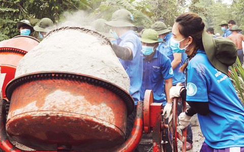 Mùa gieo những hạt mầm tình nguyện - Ảnh 1. Mùa gieo những hạt mầm tình nguyện - Ảnh 1.