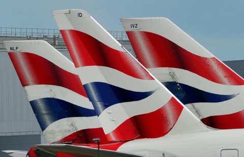 British Airways đình chỉ bay 3 nhân viên khỏa thân chạy khắp khách sạn ở Singapore - Ảnh 1. British Airways đình chỉ bay 3 nhân viên khỏa thân chạy khắp khách sạn ở Singapore - Ảnh 1.