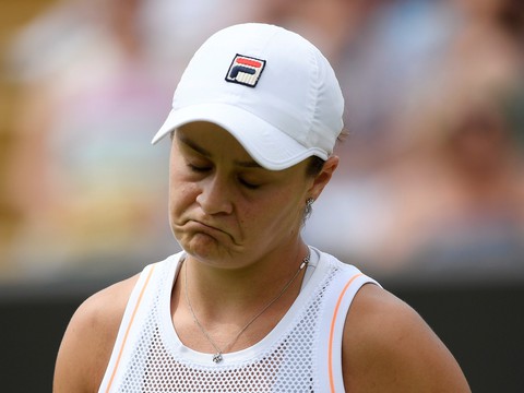 Địa chấn Wimbledon 2019, tay vợt nữ số 1 thế giới Ashleigh Barty bị loại - Ảnh 1. Địa chấn Wimbledon 2019, tay vợt nữ số 1 thế giới Ashleigh Barty bị loại - Ảnh 1.