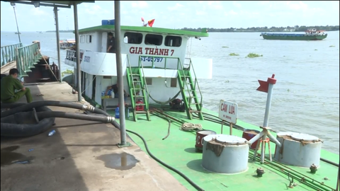 Khởi tố nữ kế toán của đại gia Trịnh Sướng - Ảnh 2. Khởi tố nữ kế toán của đại gia Trịnh Sướng - Ảnh 2.