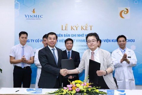 Nhật chuyển giao công nghệ điều trị ung thư gan cho Bệnh viện Vinmec - Ảnh 1. Nhật chuyển giao công nghệ điều trị ung thư gan cho Bệnh viện Vinmec - Ảnh 1.