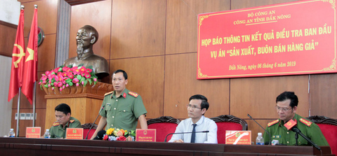 Khởi tố nữ kế toán của đại gia Trịnh Sướng - Ảnh 1. Khởi tố nữ kế toán của đại gia Trịnh Sướng - Ảnh 1.
