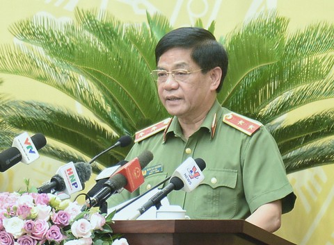 Giám đốc Công an TP Hà Nội: Chưa có giải pháp đột biến chặn xe dù, bến cóc - Ảnh 1. Giám đốc Công an TP Hà Nội: Chưa có giải pháp đột biến chặn xe dù, bến cóc - Ảnh 1.