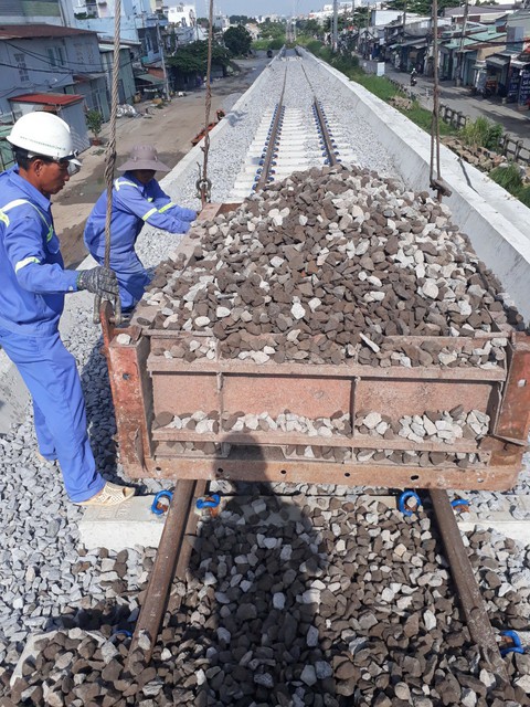 Cầu sắt Bình Lợi dừng thi công nhịp cuối cùng vì vướng 1 hộ dân - Ảnh 3. Cầu sắt Bình Lợi dừng thi công nhịp cuối cùng vì vướng 1 hộ dân - Ảnh 3.