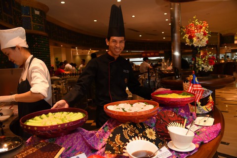 Lễ hội ẩm thực và sản phẩm Malaysia tại khách sạn Windsor Plaza - Ảnh 3. Lễ hội ẩm thực và sản phẩm Malaysia tại khách sạn Windsor Plaza - Ảnh 3.