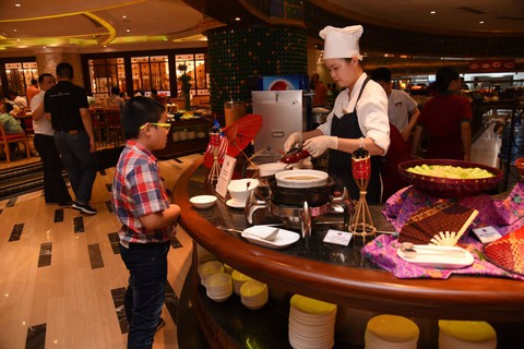Lễ hội ẩm thực và sản phẩm Malaysia tại khách sạn Windsor Plaza - Ảnh 6. Lễ hội ẩm thực và sản phẩm Malaysia tại khách sạn Windsor Plaza - Ảnh 6.