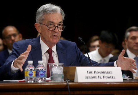 FED giảm lãi suất, ông Trump tỏ ý không hài lòng - Ảnh 1. FED giảm lãi suất, ông Trump tỏ ý không hài lòng - Ảnh 1.