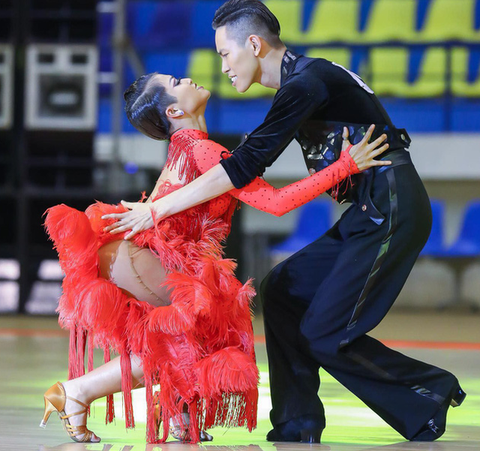 Yoga khỏa thân, dancesport có động tác nhạy cảm, trái thuần phong mỹ tục sẽ bị phạt - Ảnh 1. Yoga khỏa thân, dancesport có động tác nhạy cảm, trái thuần phong mỹ tục sẽ bị phạt - Ảnh 1.