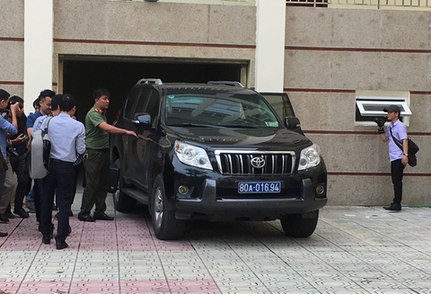Hòa Bình lần đầu công khai 5 lãnh đạo có con được nâng điểm - Ảnh 1. Hòa Bình lần đầu công khai 5 lãnh đạo có con được nâng điểm - Ảnh 1.