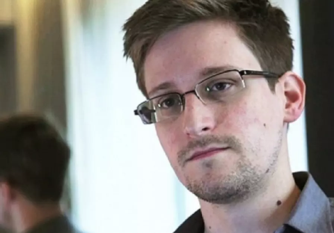 Snowden ra hồi ký, lột trần lần nữa ngành tình báo Mỹ? - Ảnh 1. Snowden ra hồi ký, lột trần lần nữa ngành tình báo Mỹ? - Ảnh 1.
