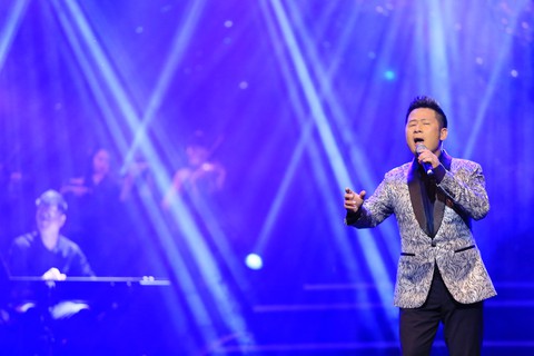 Liveshow Bằng Kiều và 3 diva ăn theo Về nhà đi con - Ảnh 4. Liveshow Bằng Kiều và 3 diva ăn theo Về nhà đi con - Ảnh 4.